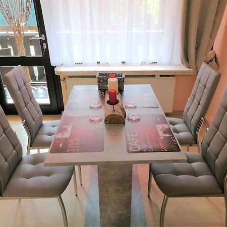 Top Ferienwohnung Mit Tiefgaragenstellplatz, Auch Fuer Laengere Aufenthalte Sasbachwalden Luaran gambar